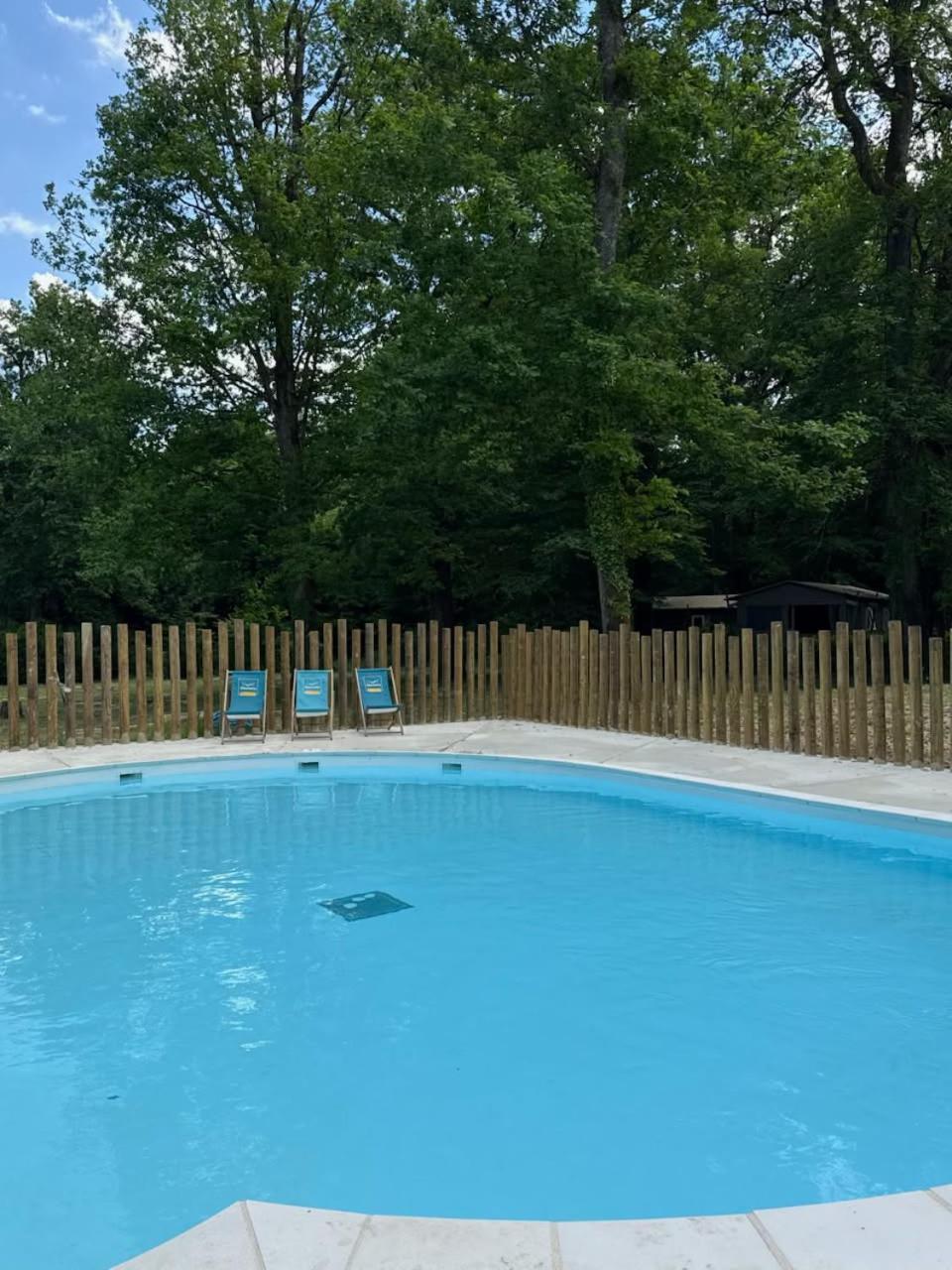 Camping Etang De La Vallee Combreux Kültér fotó